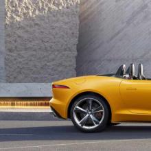 1575387664jag-f-type-21my-reveal-image-lifestyle-convertible-sorrentoyellow-02-12-19.jpg