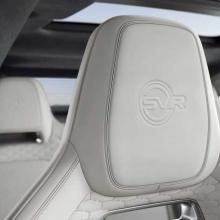 1606991861jag-f-pace-svr-21my-25-interior-27glhd-021220.jpg