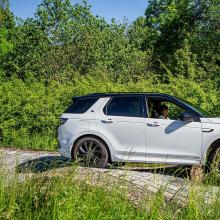 1658215222b-of-b-cars-jaguar-land-rover-ostrava-on-offroad-event-koprivnice-3.jpg