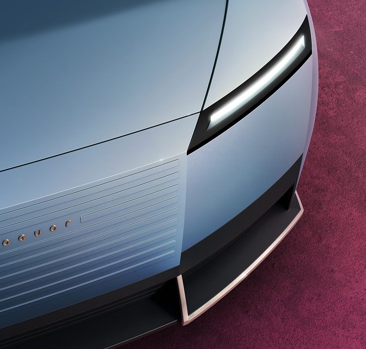 Range Rover zepředu